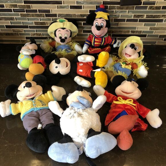Lot Of 8 Disney Mickey & Minnie Mouse Plush toys Stuffed Animals 9-11” +‎ Pin - Picture 1 of 6